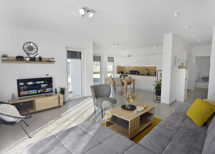 아파트 Modern Near Kanegra