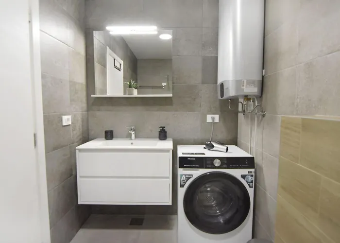 Modern Near Kanegra 아파트 우마그