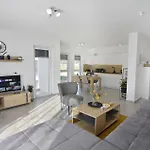 شقة Modern Near Kanegra