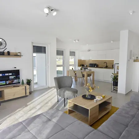 Apartment Modern Near Kanegra