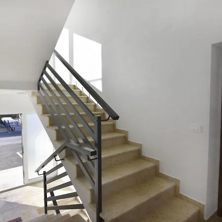 Apartment Modern Near Kanegra *